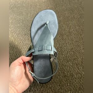 NWOT Women’s size 9 Aerosoles sandals